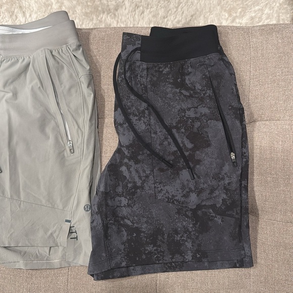 Men’s lulu shorts 7 inch inseam size M
Black shorts has a liner - Picture 4 of 4